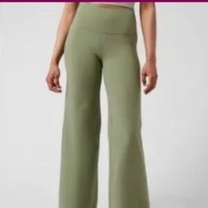 NWT Athleta Olive Green Elation Wide Leg Pants Sz L